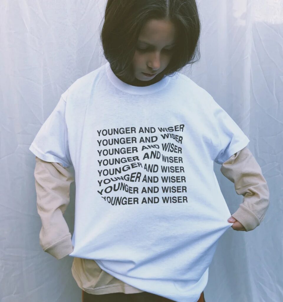 Younger And Wiserの着用写真