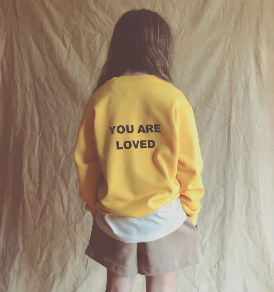 YOU ARE LOVEの着用写真